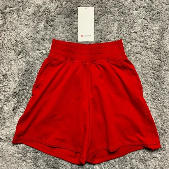 NWOT Lululemon LA High Rise Relaxed Short *Dark Red